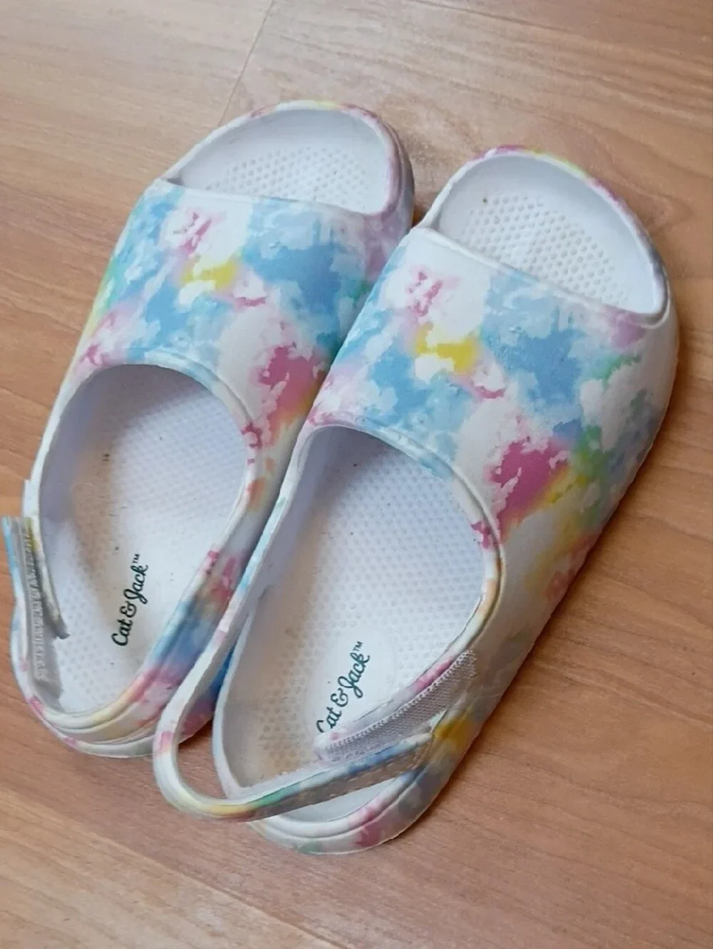 Cat & Jack Tie-Dye Water-Friendly Kids Clogs - White Multi